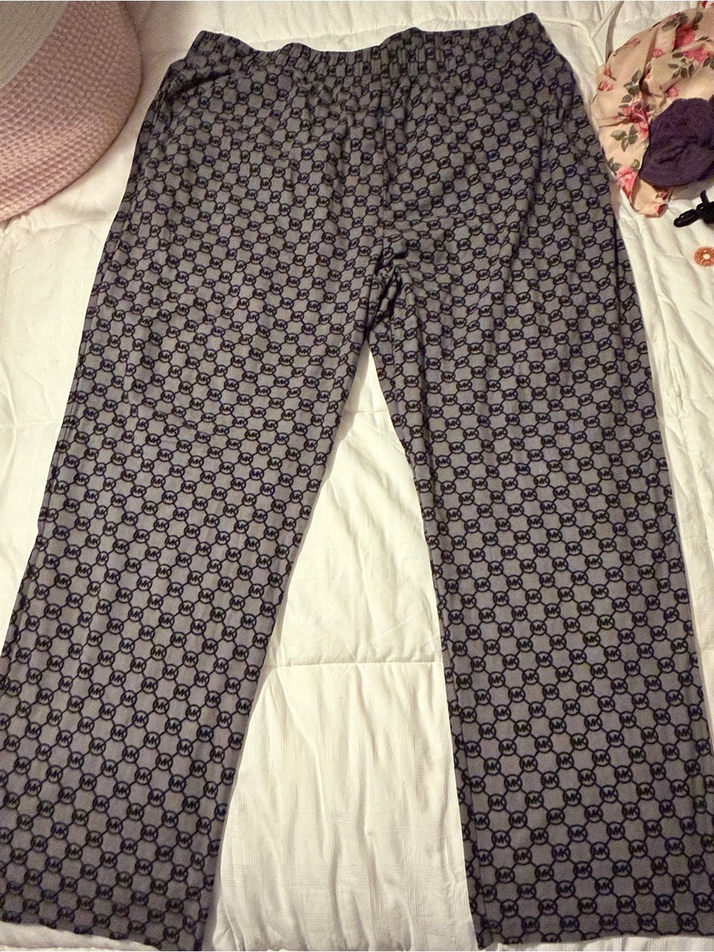 Michael Kors Gray and Black Logo lounge wear. Print Pants/shirt